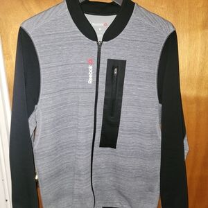 Reebok Men's Gray and Black Sweater